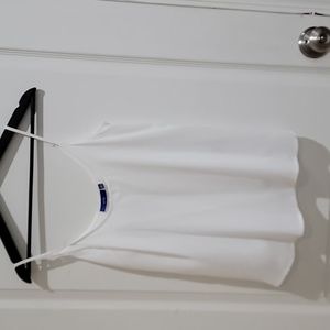 Sleeveless blouse top